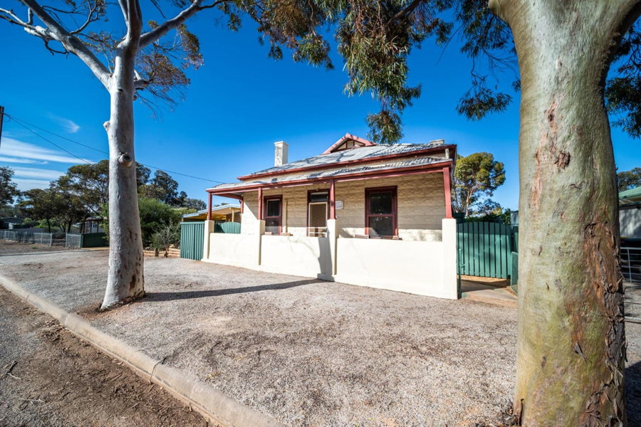 Hawker Bed and Breakfast, Hawker, Australia