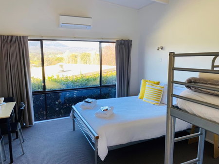 Cedar Apartments - Merrijig, Merrijig, Australia