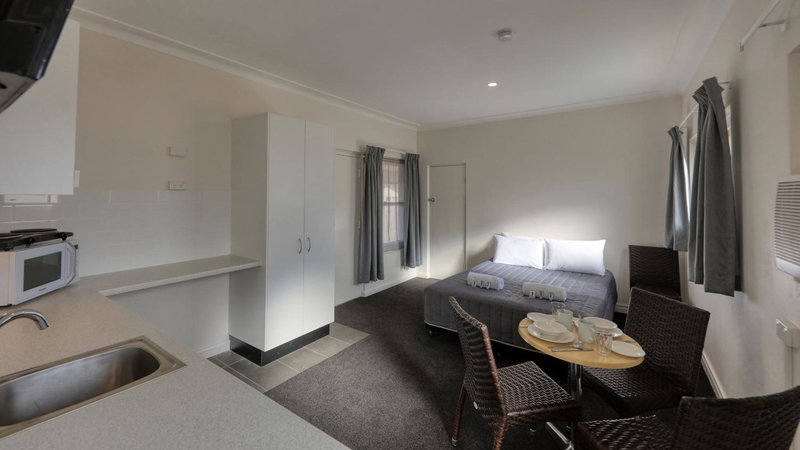Cowra Motor Inn, Cowra, Australia