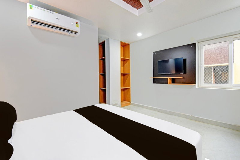 Hotel O RBS Square Inn Uppal, Hyderabad, India
