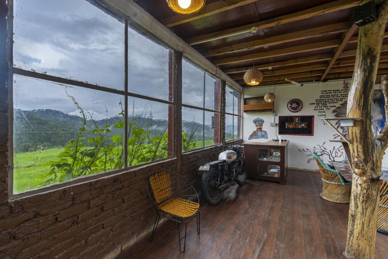 Zostel Homes Harabhag, Jogindernagar, Bīr, India