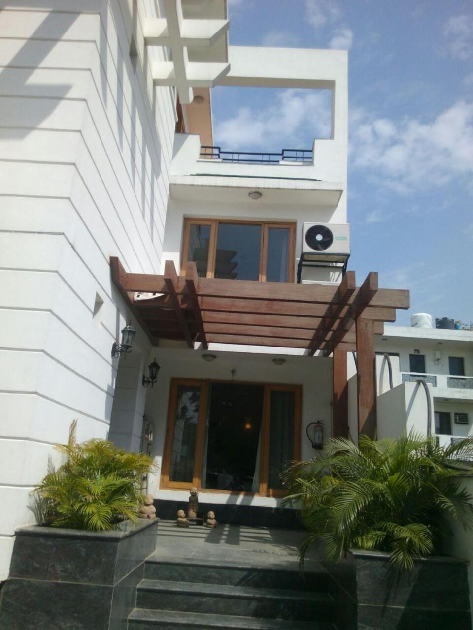Hotel · Ahuja Residency Cyber City I, Gurgaon