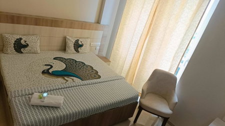 Blue Mans Rooms - Near Prem Mandir & ISKCON, Vrindāvan, India