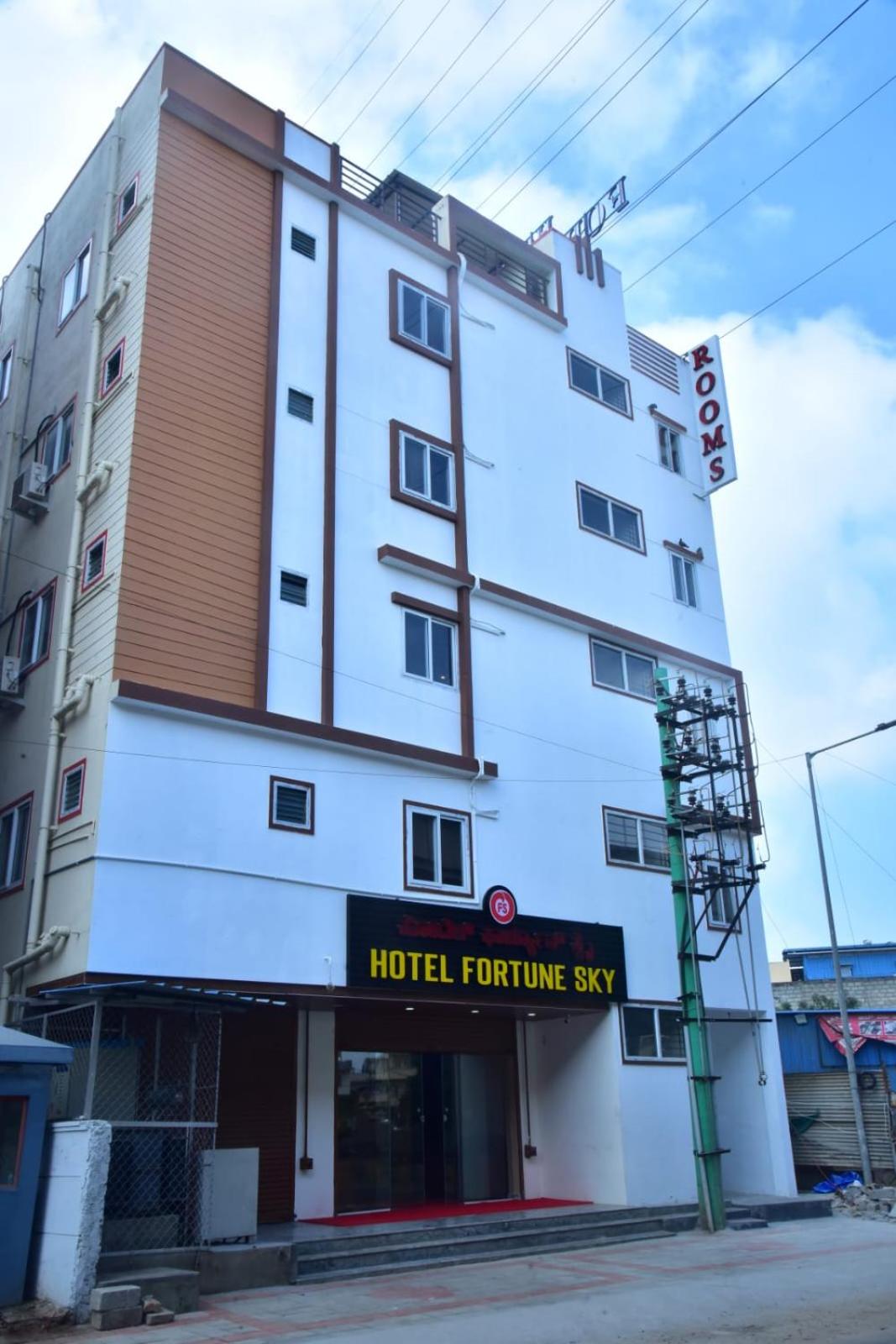 hotel fortune sky, Inde