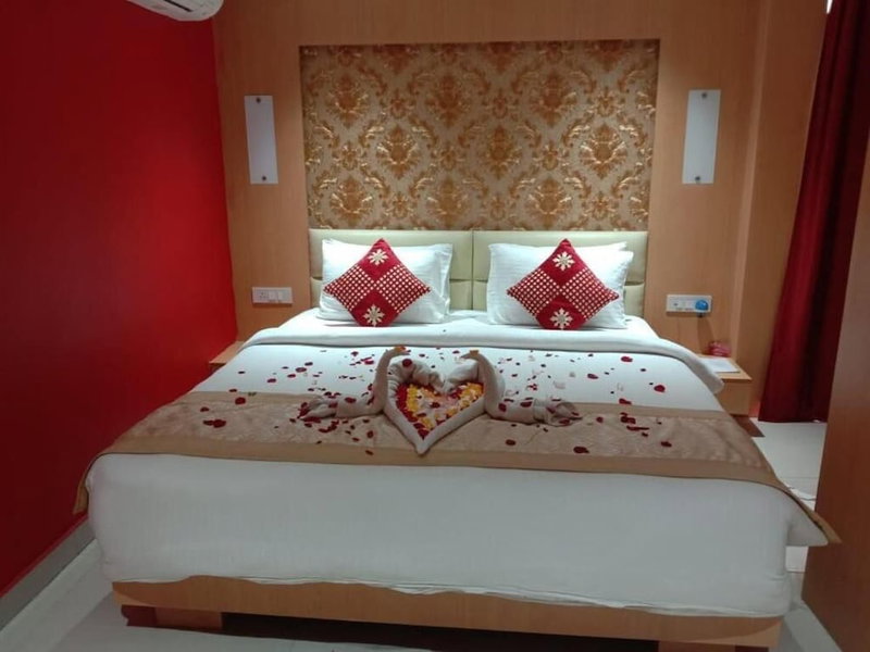 The Red Velvet Hotel, Danapur, India