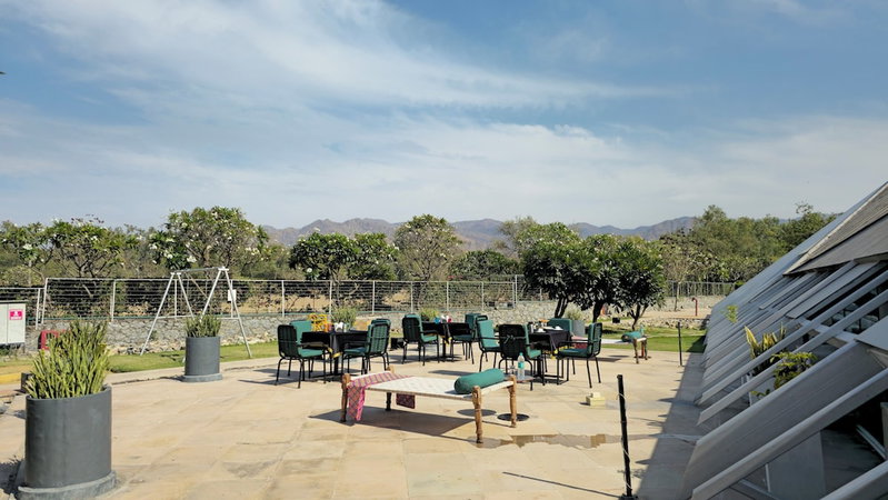 Mana Hotel, Desuri, India