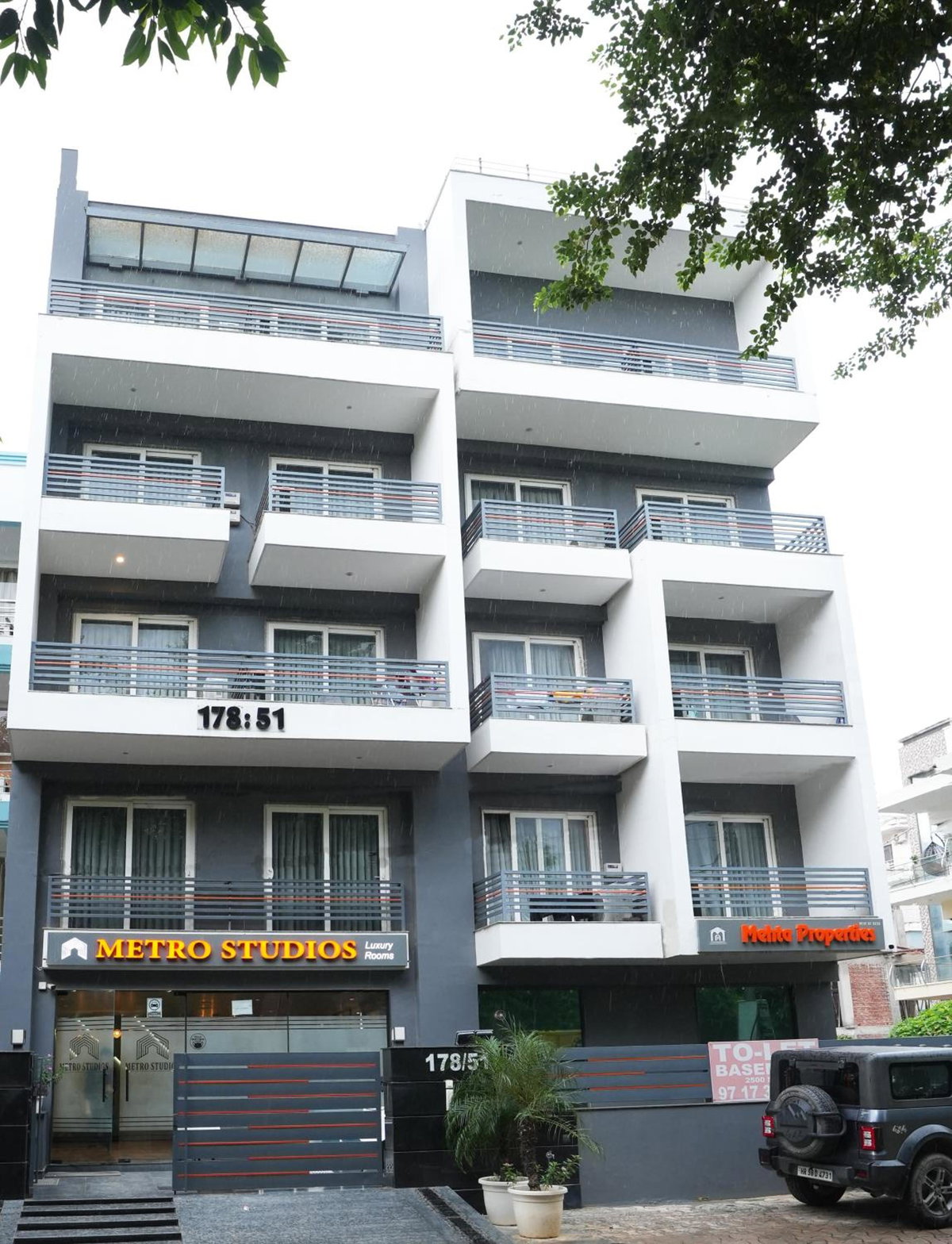 Hotel · Metro Studios, Gurgaon