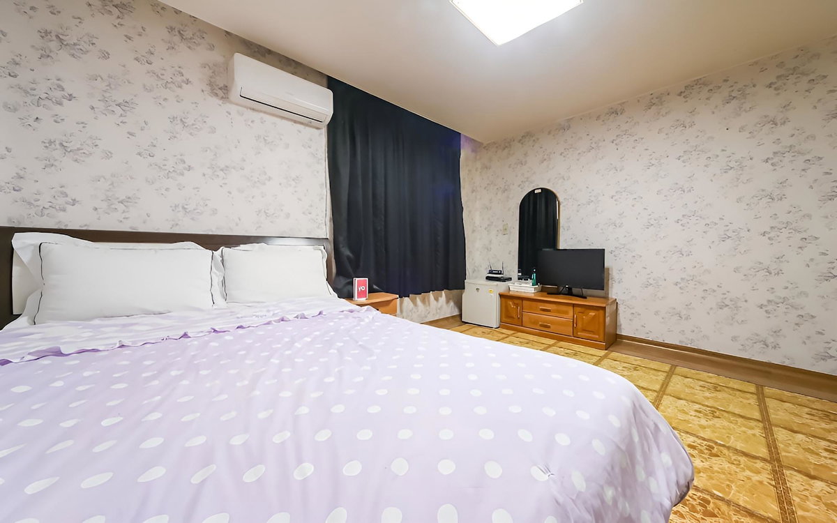 Hotel · Geojedo Okpo Yaksu, Geoje