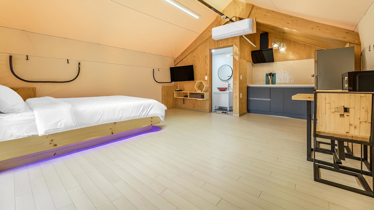 Gapyeong Cheongchun Glamping & Caravan, South Korea
