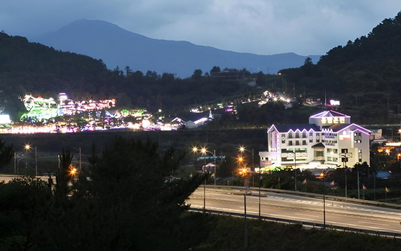 Benikea Cheongdo Yongam Oncheon, Cheongdo, South Korea