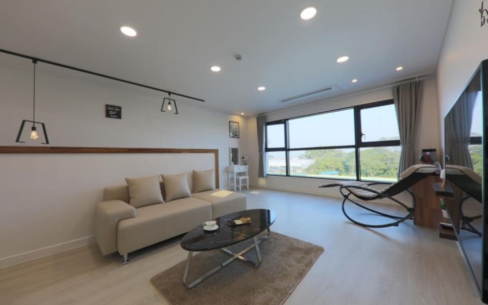 Pohang Plan 128 Pool Villa Pension, South Korea