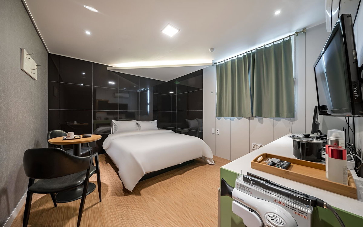 Hotel · Hwaseong Su, Hwaseong