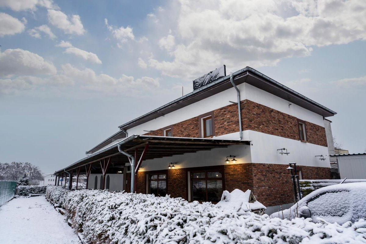 Apartamentowiec Kuźniar, Poland