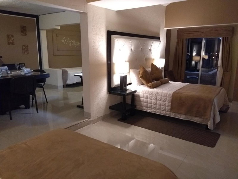 Hermoso Depto por UACH II Con Terraza y linda vista, Chihuahua, Mexico