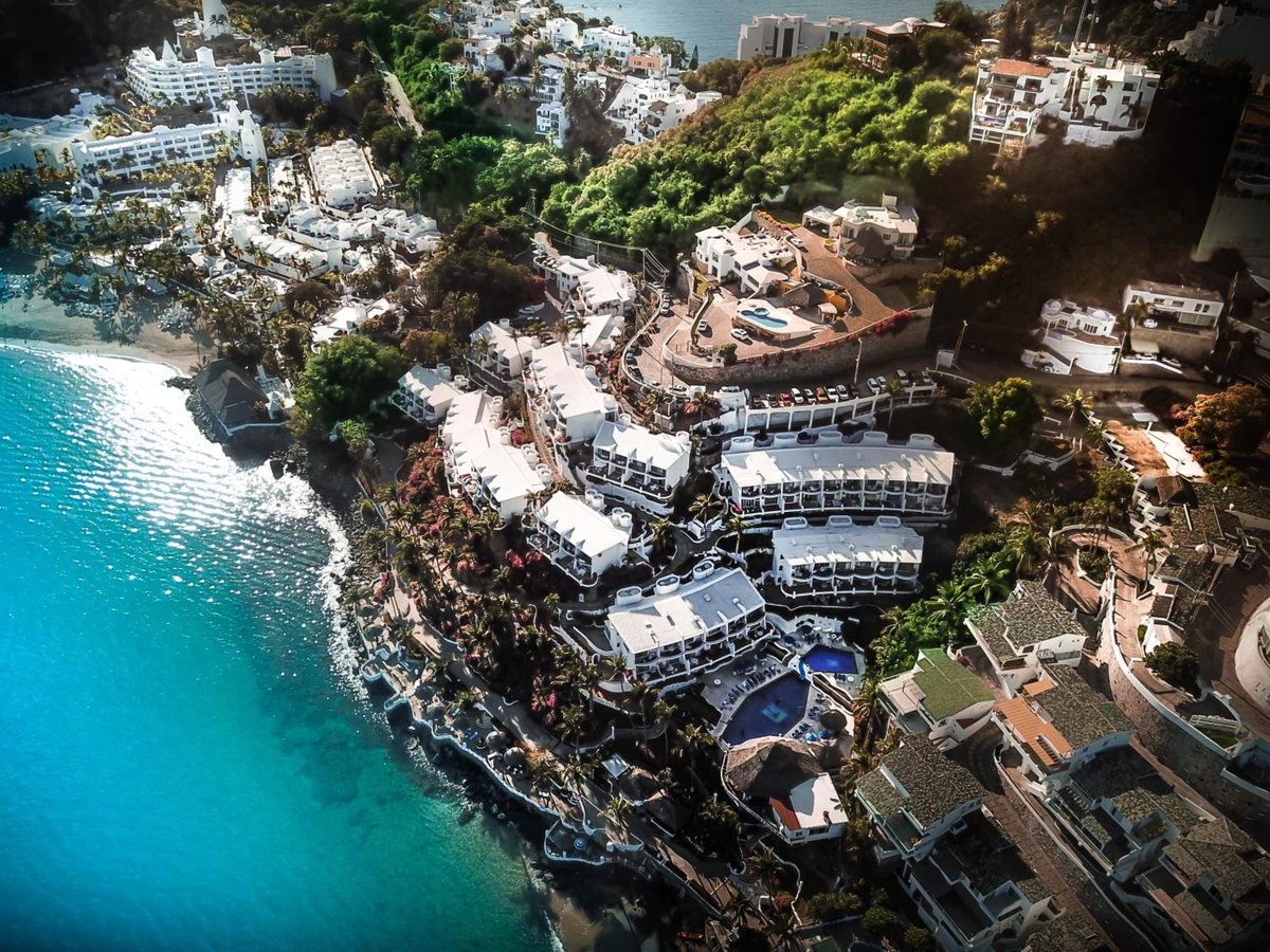 Playasol Las Hadas, Mexico