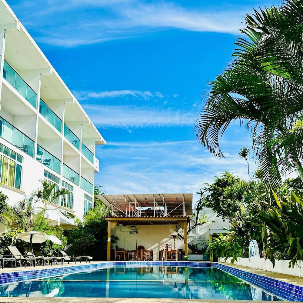 Hotel Rega Suites Guayabitos - Family & Kitchen, Mexico
