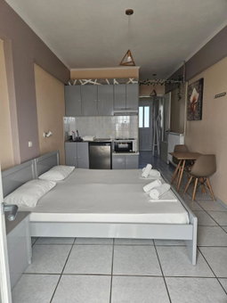 Platsa Apartments, Megas Limnionas, Greece