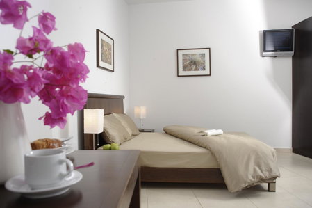 Glaros Hotel Apartment, Agia Galini, Greece