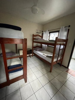 Mahalo Hostel, Abraão, Brazil