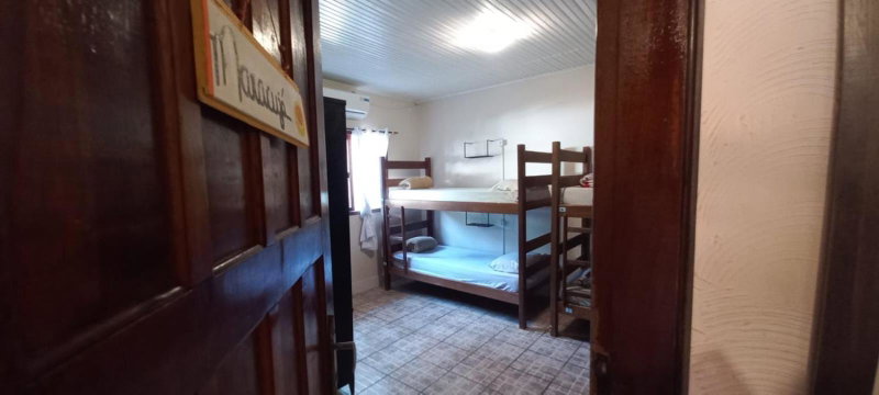 Mahalo Hostel, Abraão, Brazil