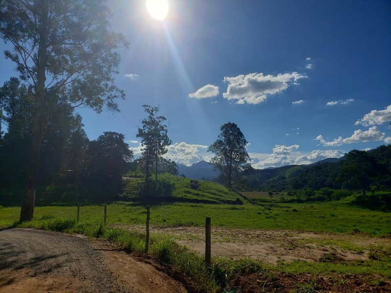 Chalés românticos com hidromassagem e lareira em área rural de visconde de Mauá Pousada Bela Helena, Visconde De Maua, Brazil