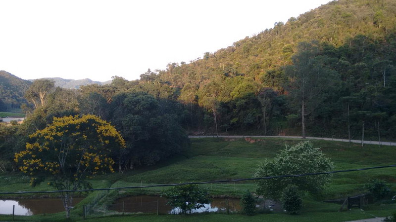 Chalés românticos com hidromassagem e lareira em área rural de visconde de Mauá Pousada Bela Helena, Visconde De Maua, Brazil