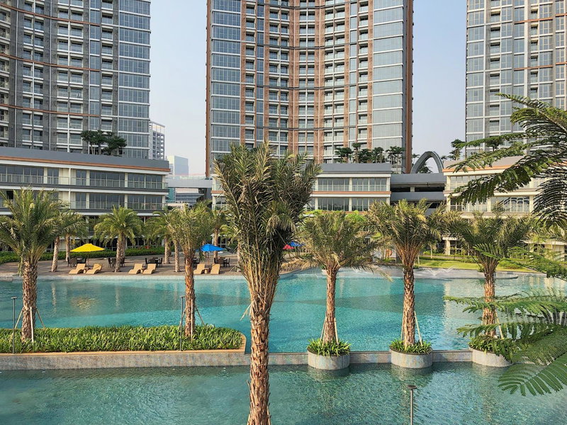 Gold Coast PIK Sea View Apartments by LongeSuites, Jakarta, Indonesia