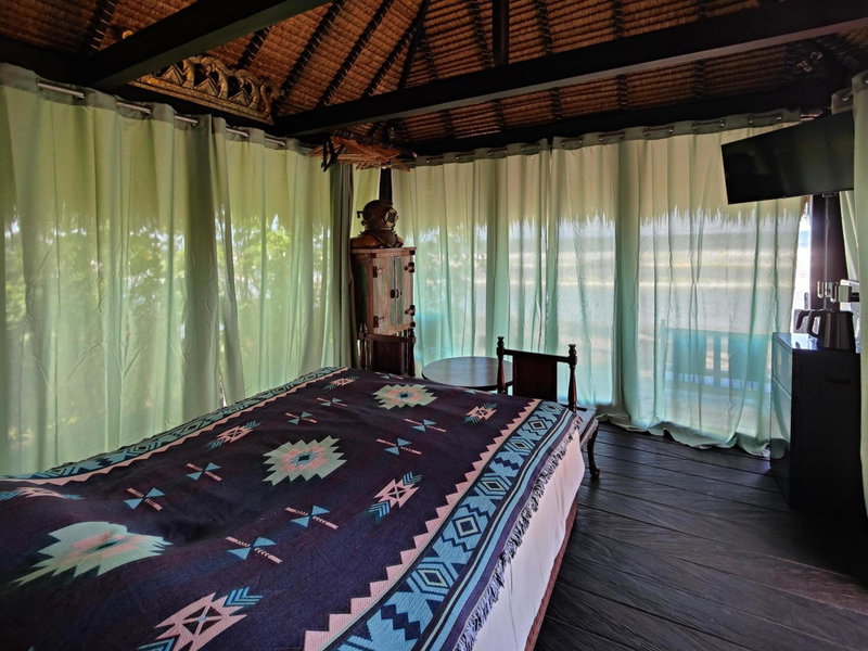 Beachfront Villa Nixie and the Sea Tabanan, Tabanan, Indonesia