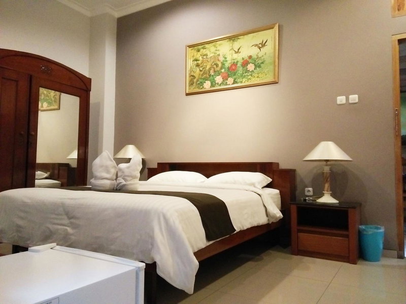 Helena Guest House, Rampal, Indonesia
