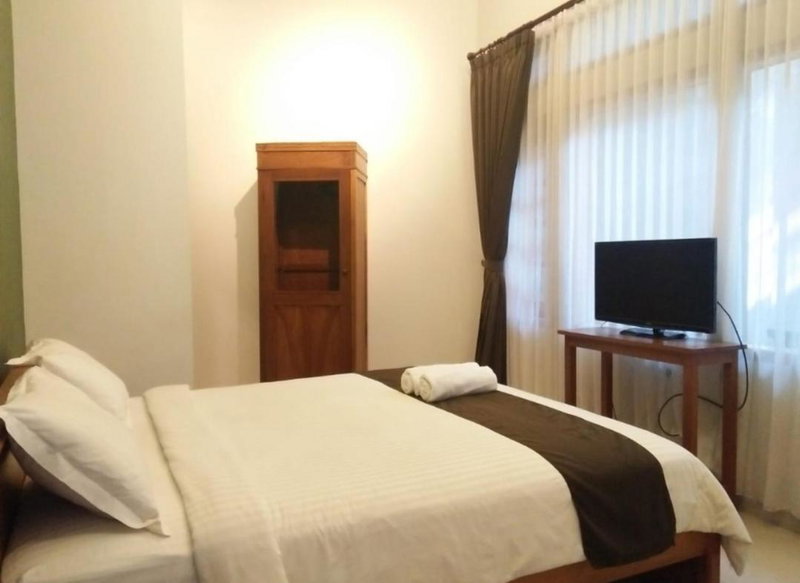 Helena Guest House, Rampal, Indonesia