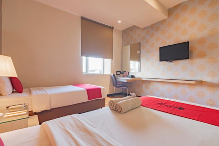 RedDoorz Premium near Bandung Station, Bandung, Indonesia