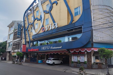 RedDoorz Premium near Bandung Station, Bandung, Indonesia