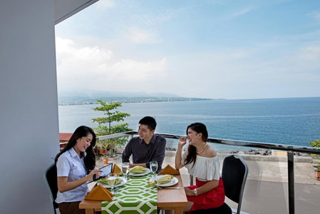 Whiz Prime Hotel Megamas Manado, Manado, Indonesia