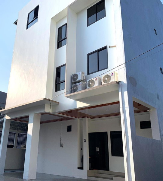 Kusuma Raya Guest House, Srondolwetan, Indonesia