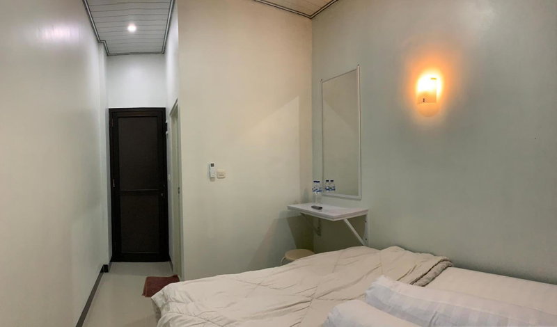 Kusuma Raya Guest House, Srondolwetan, Indonesia