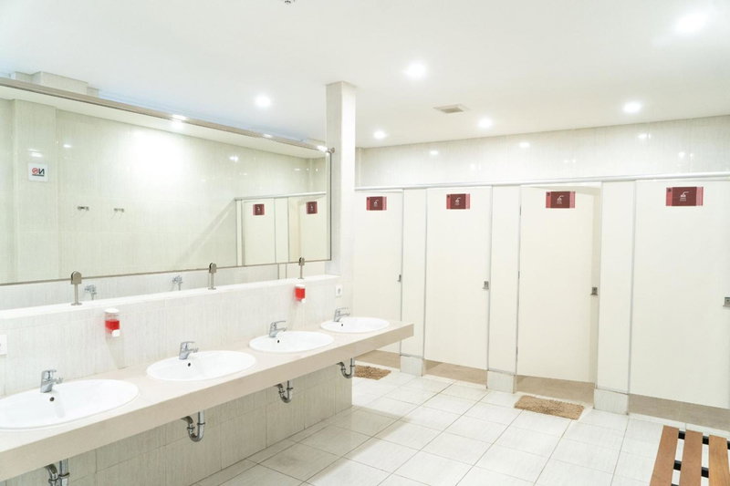 Miko Rooms & Capsules hotel, Bungurasih, Indonesia