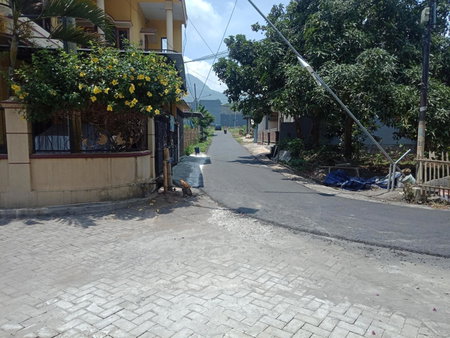 Nazifa Homestay, Batu, Indonesia