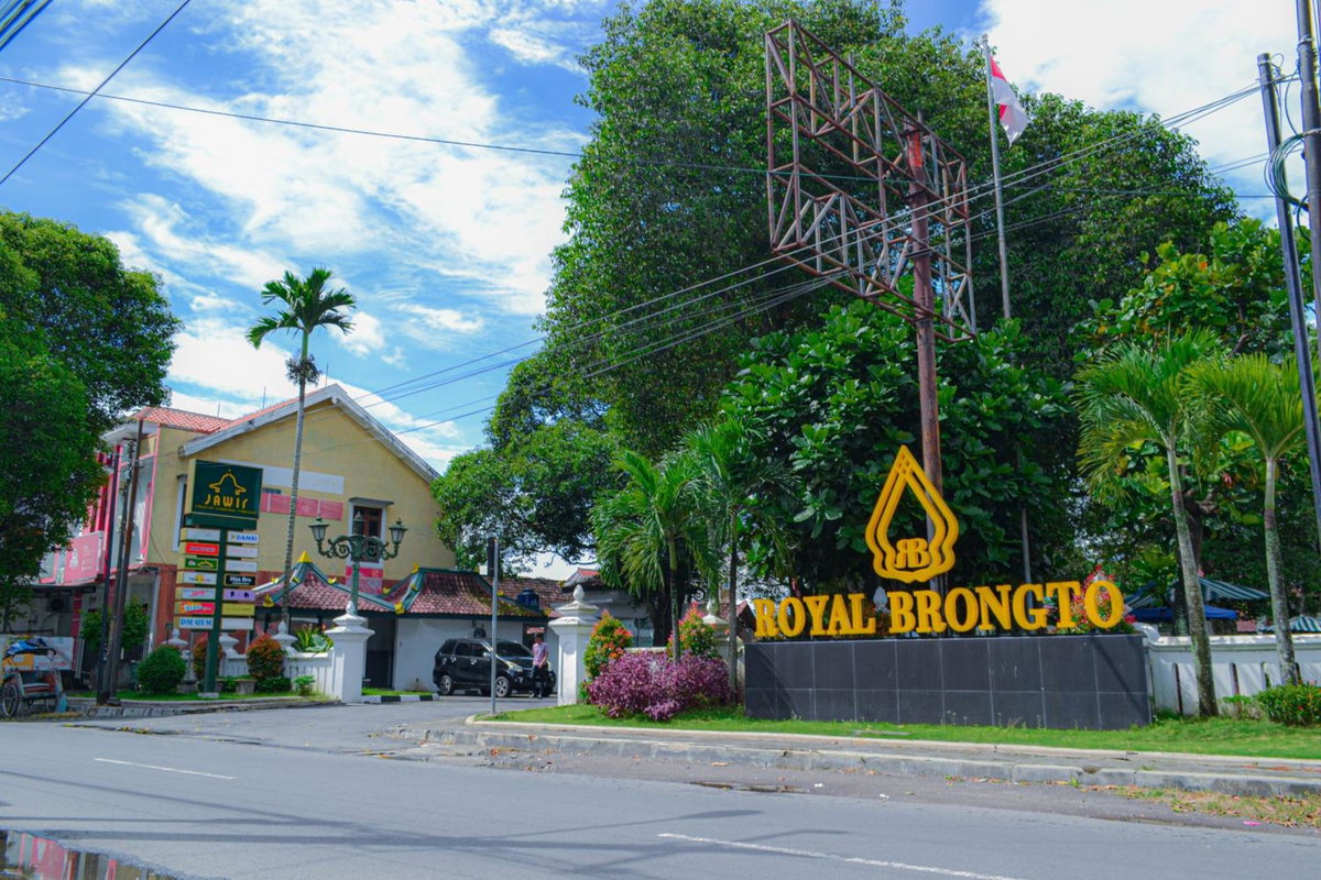 Royal Brongto Hotel, Indonesia