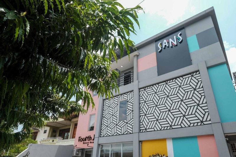 Sans Hotel Fourth Loft Solo, Solo, Indonesia