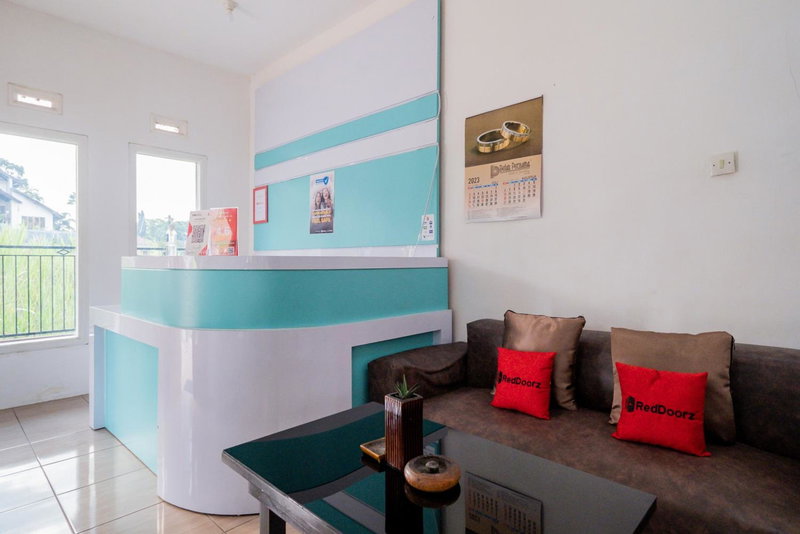 RedDoorz at Omahku Guest House Batu, Malang, Indonesia