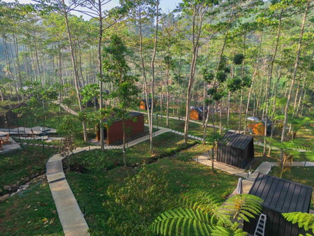 Bobocabin The Tavia, Puncak, Cipayung, Indonesia