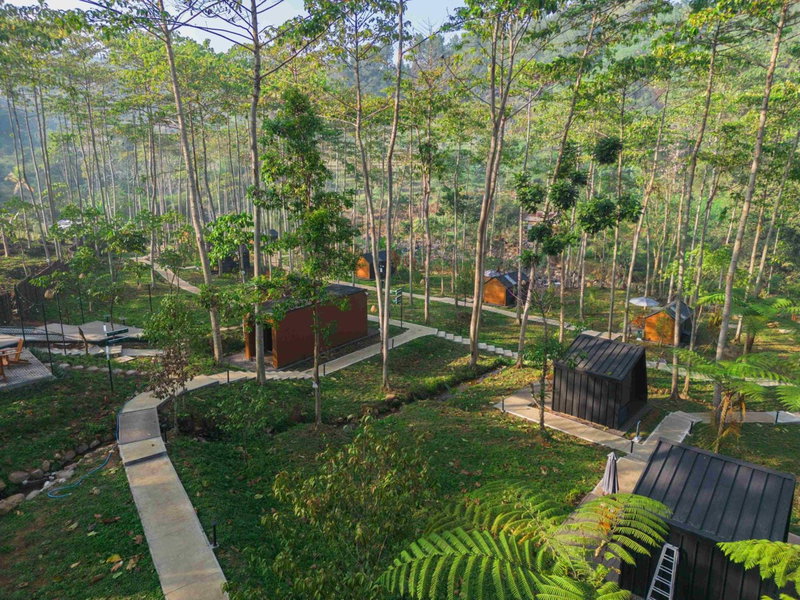 Bobocabin The Tavia, Puncak, Cipayung, Indonesia