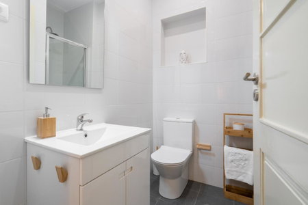 Gaya Avenue Flats - Elegant Contemporary Flats with Balcony, Vila Nova de Gaia, Portugal