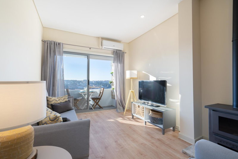 Gaya Avenue Flats - Elegant Contemporary Flats with Balcony, Vila Nova de Gaia, Portugal