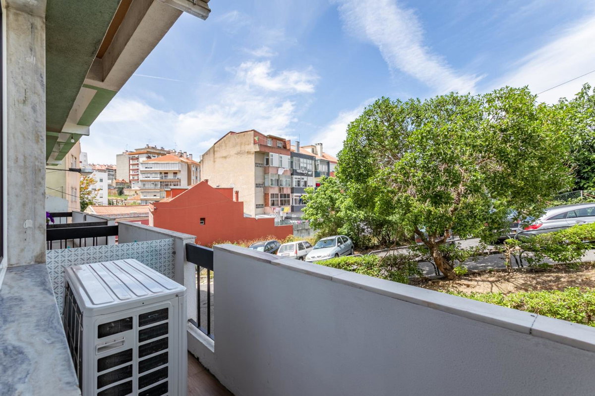 Hotel · Real Home, Sacavém