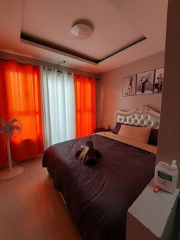 Budget Stay with Bay & City Lights View, Manila, Philippines