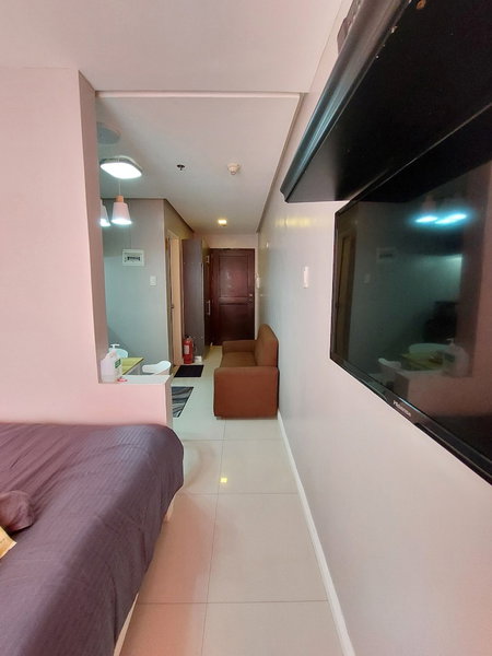 Budget Stay with Bay & City Lights View, Manila, Philippines