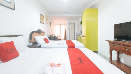RedDoorz at TJMG by Bel Air Polaris Makati, Manila, Philippines