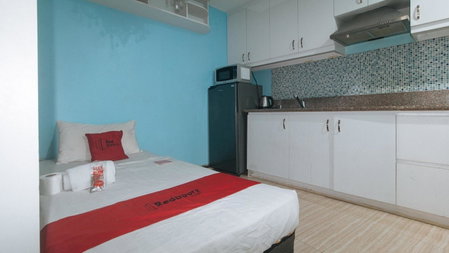 RedDoorz at TJMG by Bel Air Polaris Makati, Manila, Philippines