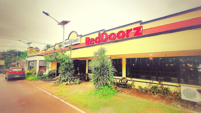 San Juanico Travellers Inn - RedDoorz, Tacloban, Philippines